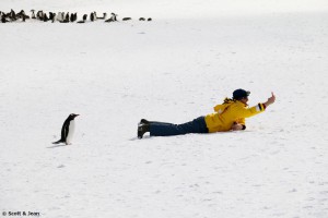 ゼンツーペンギンと記念撮影