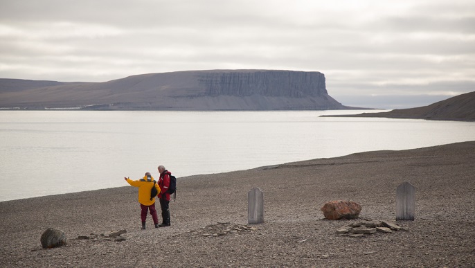 ビーチー島_北極旅行