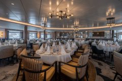 メインレストラン